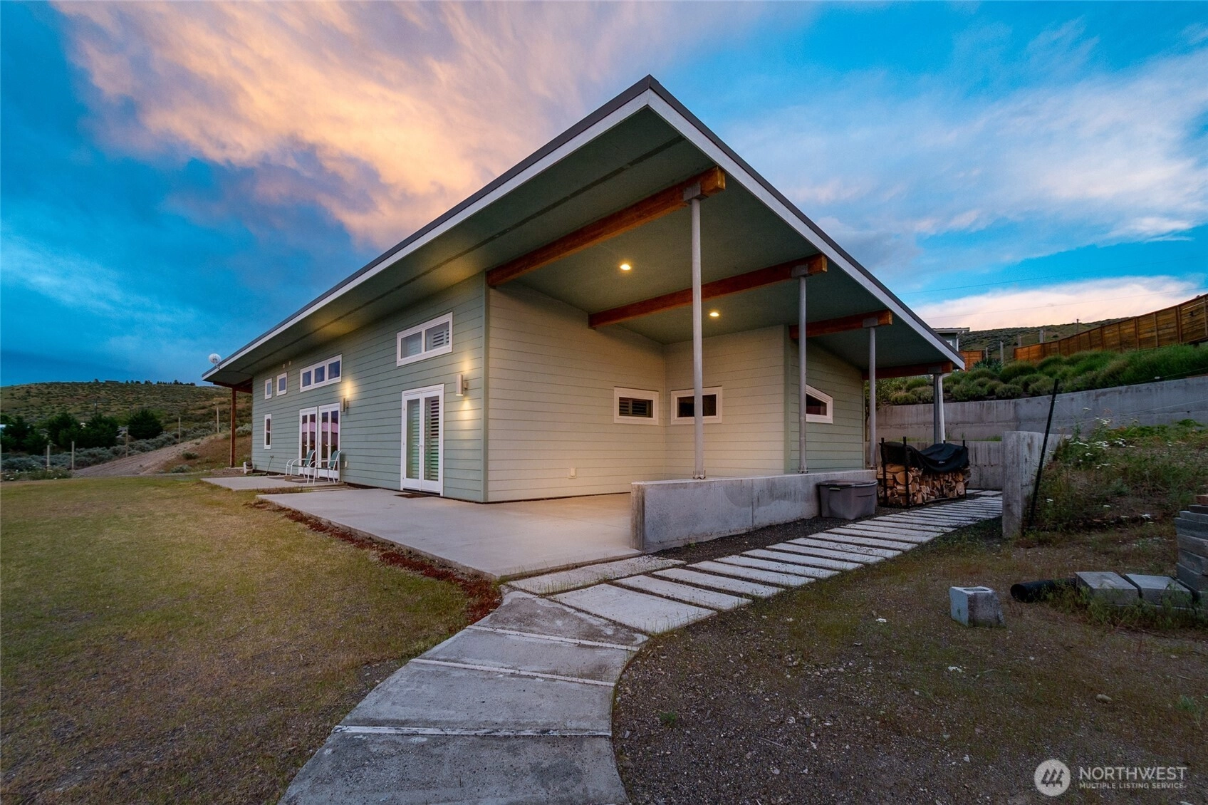 4205 E Plum Pt Grand Coulee WA 99133
