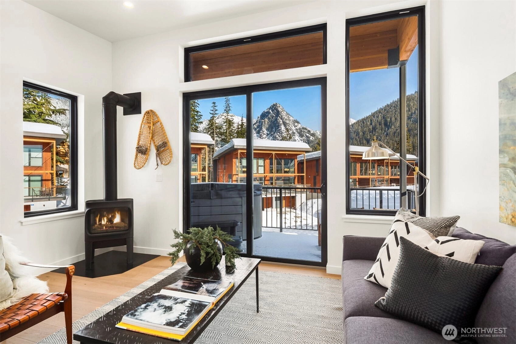 121 Pass Life Way Snoqualmie Pass WA 98068