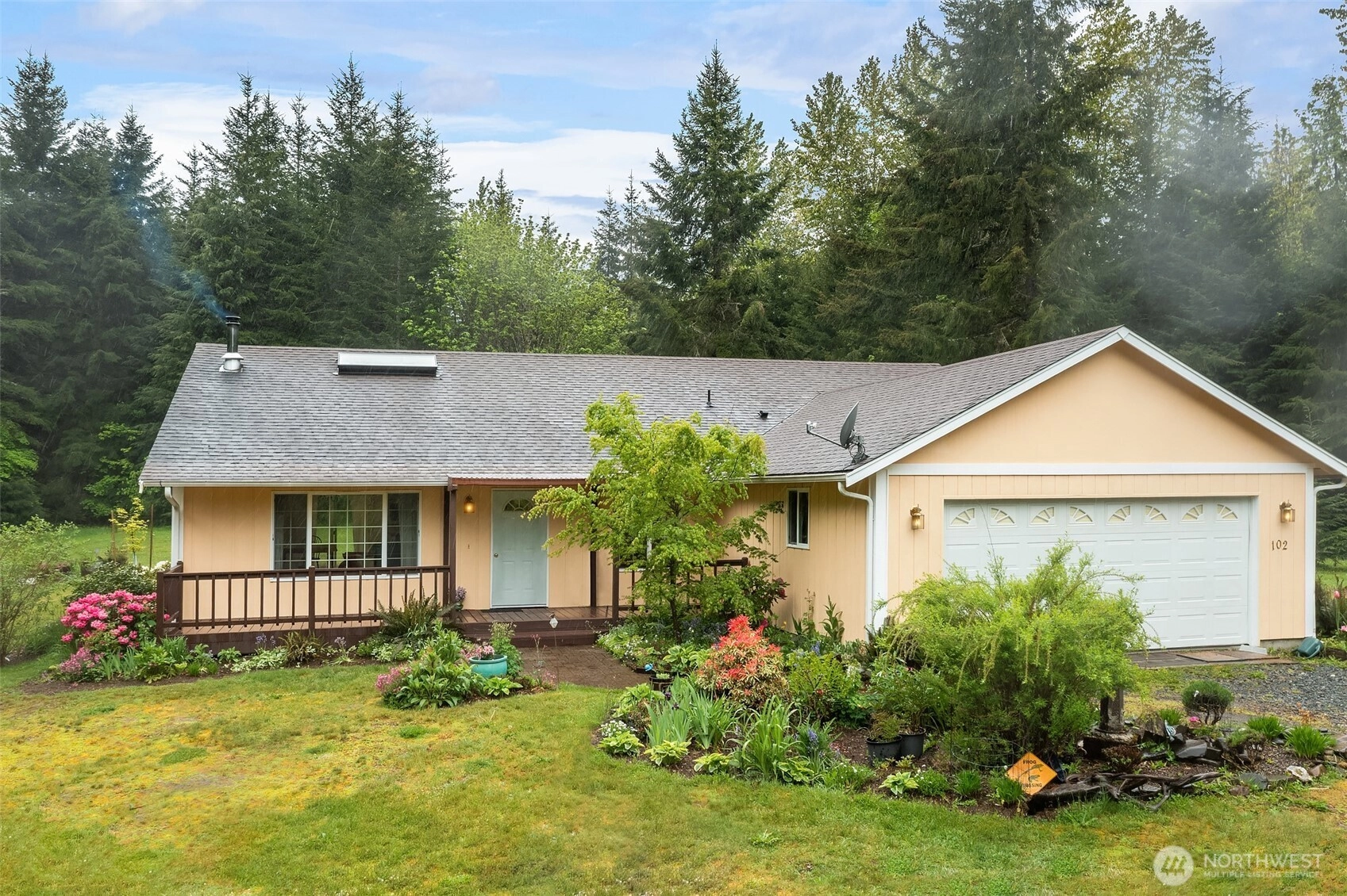 102 Roundtop Rd Unit  Mineral WA 98355