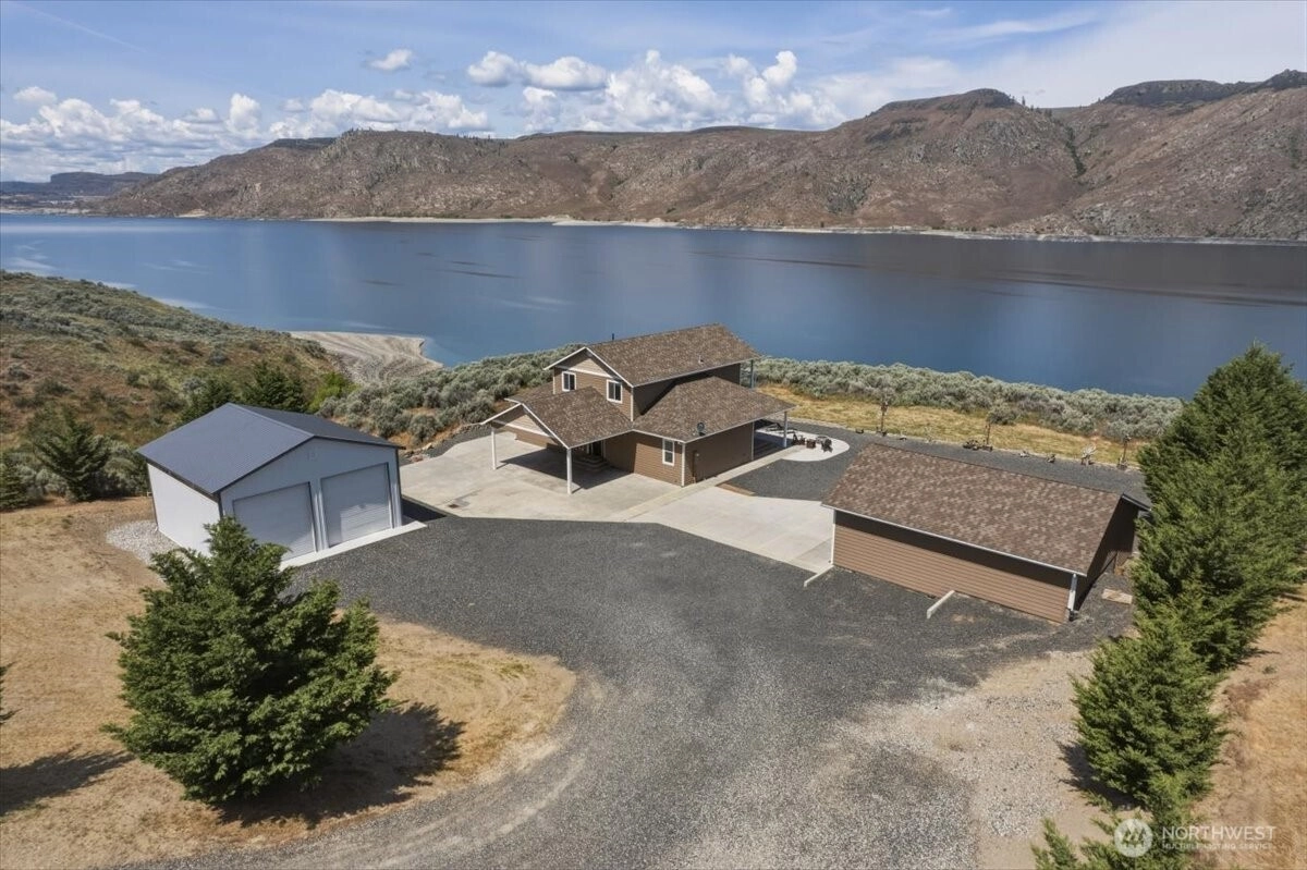 4265 Plum Pt E Grand Coulee WA 99133