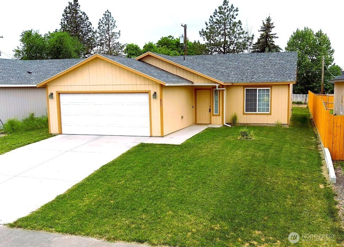 511 S Main St Unit  Warden WA 98857