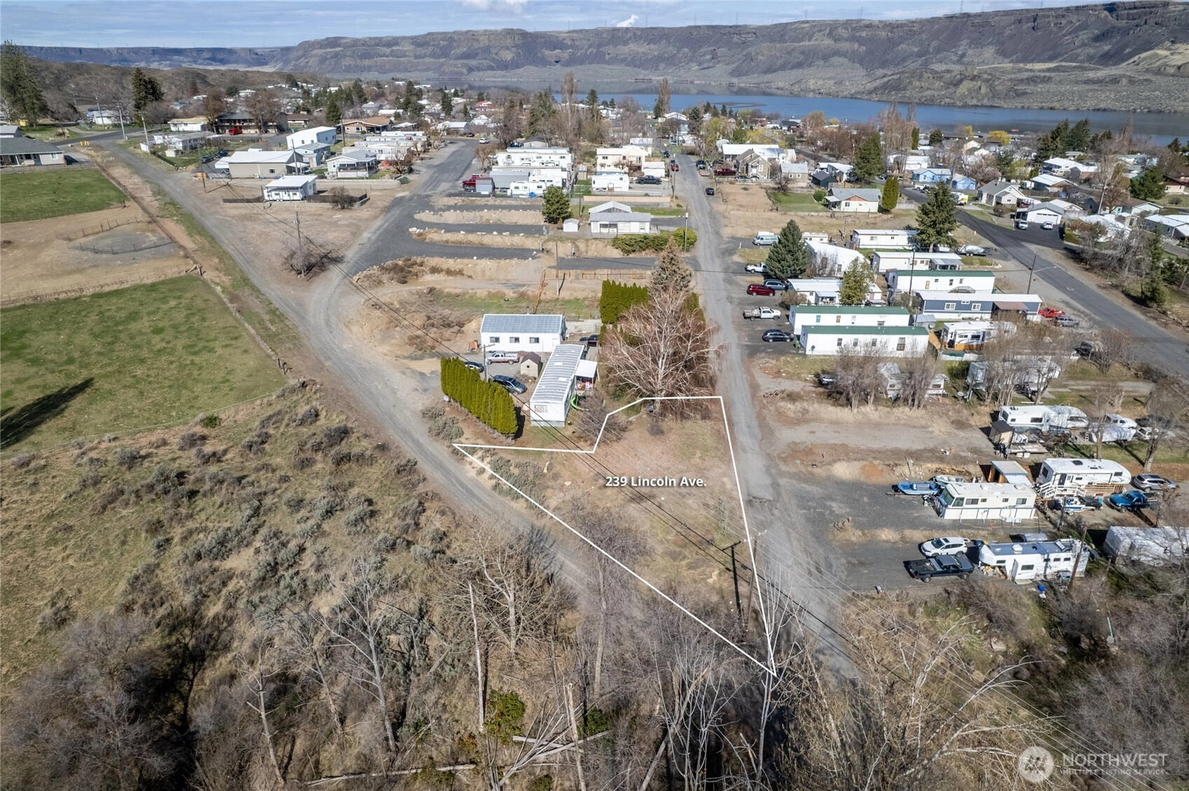 239 Lincoln Ave Electric City WA 99123