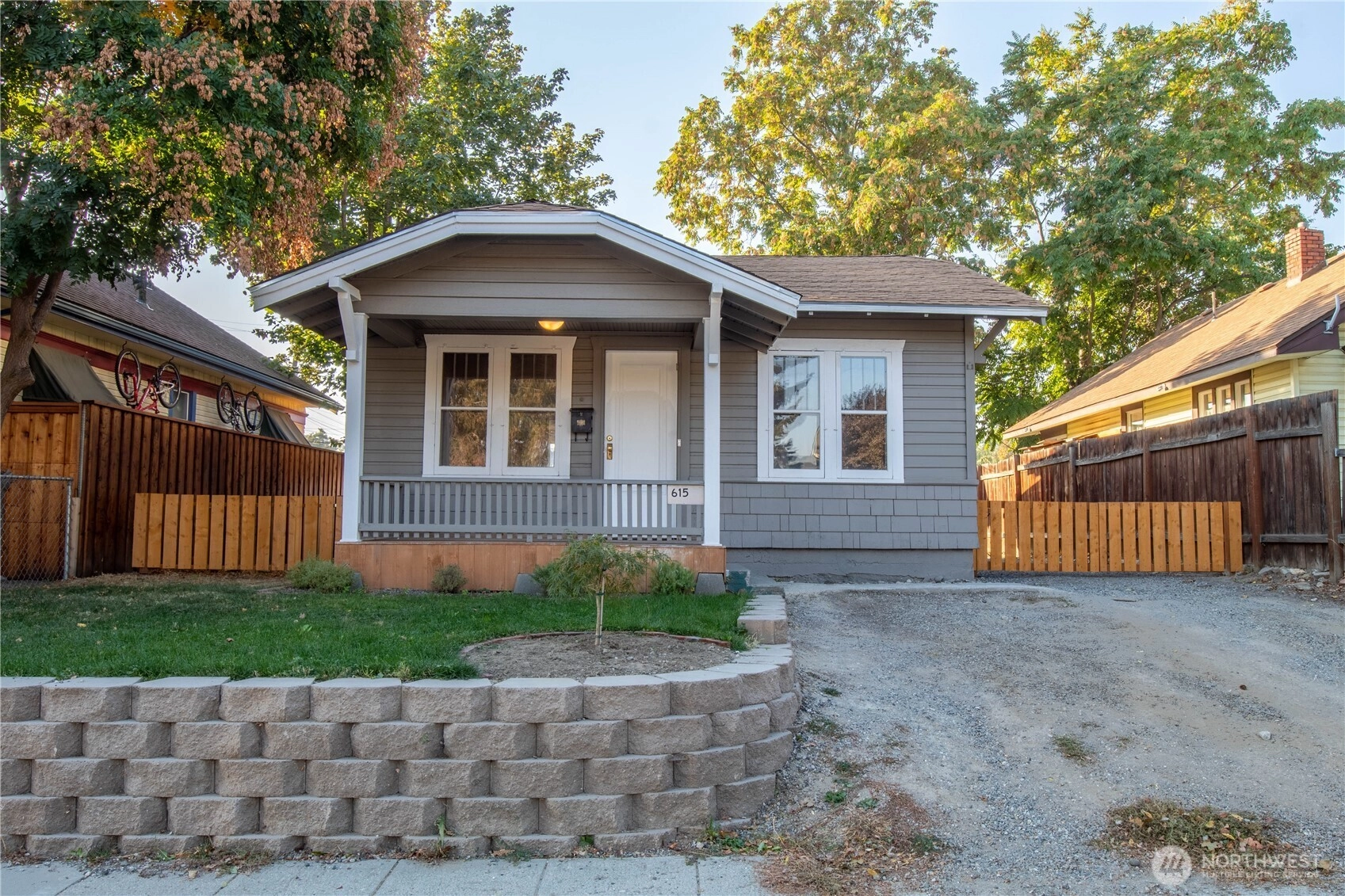 615 1st St Wenatchee WA 98801