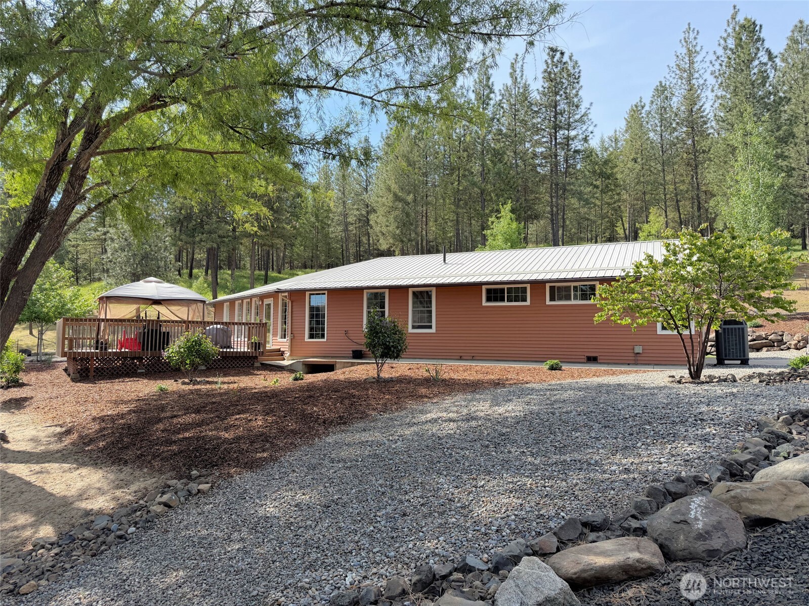 32765 Rays Place N Davenport WA 99122