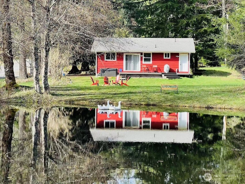 231 Paradise Dr Ashford WA 98304