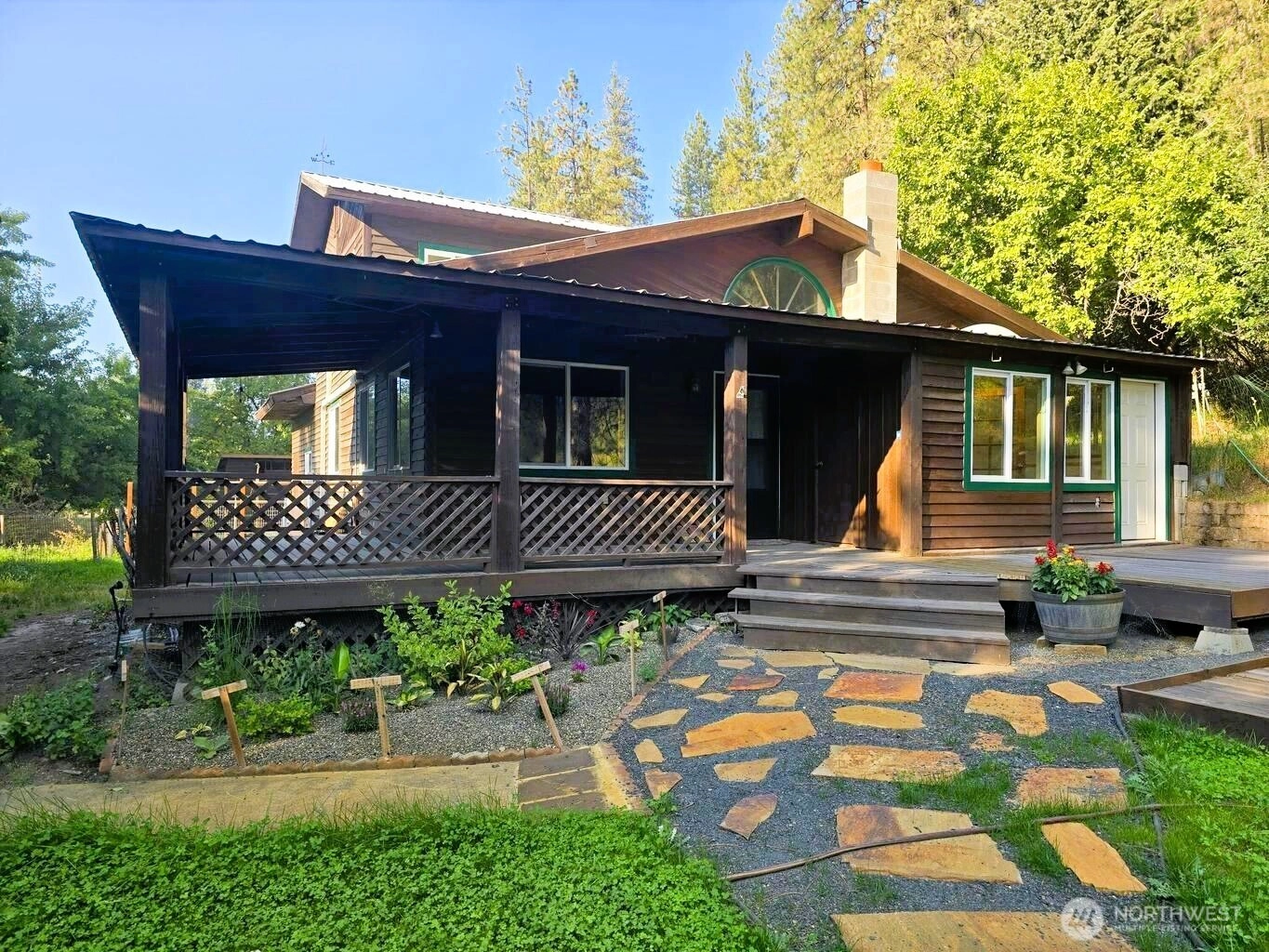 1612 Rickey Canyon Rd Kettle Falls WA 99141