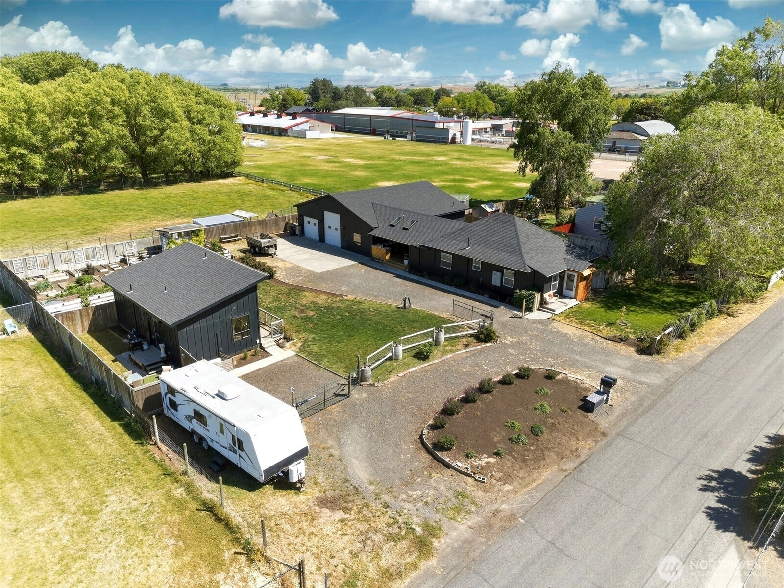 248 & 256 Hanson Rd Touchet WA 99360