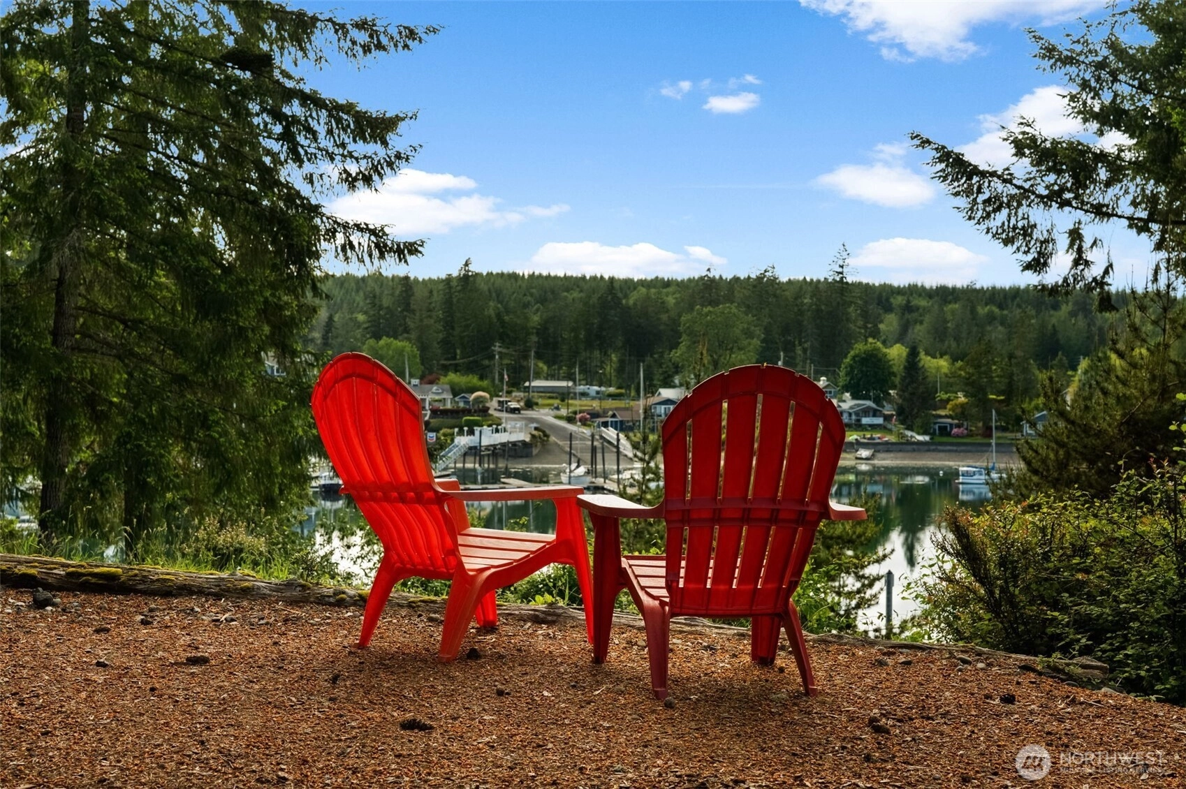 821 E Treasure Island Dr Unit  Allyn WA 98524
