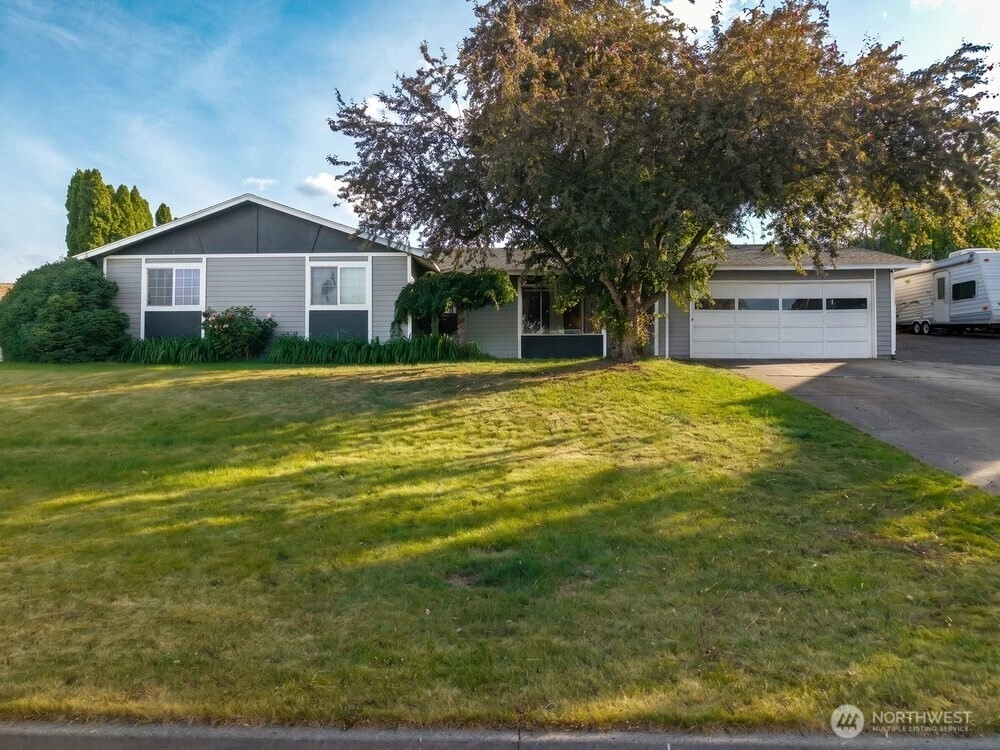 1607 W 46th Ave Kennewick WA 99337
