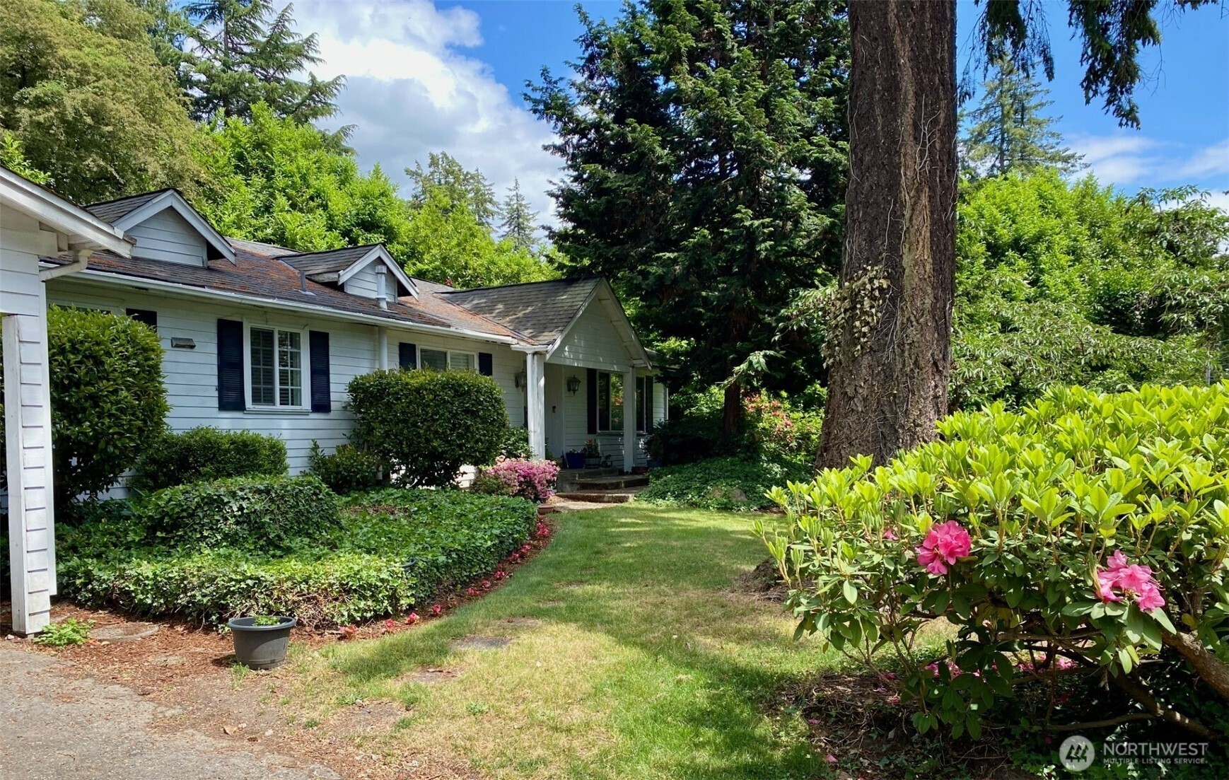 9100 Lake Washington Blvd NE Unit  Bellevue WA 98004