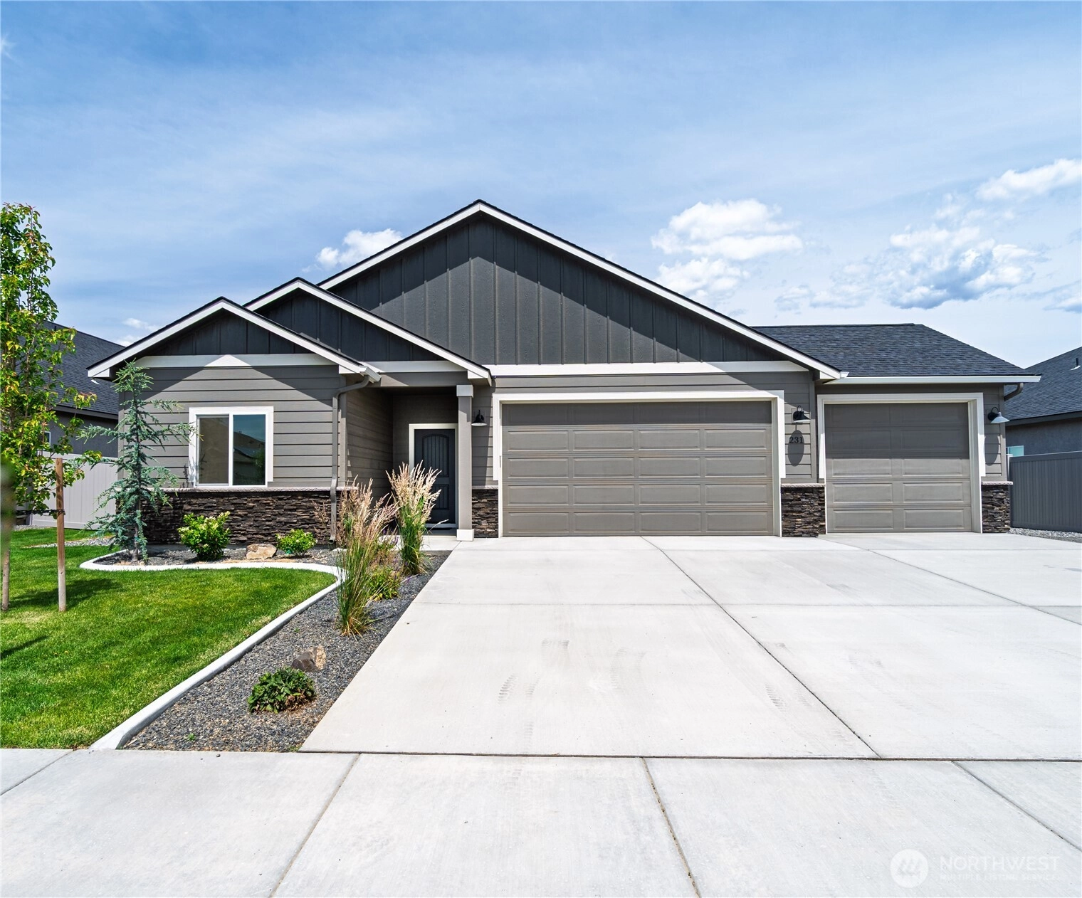 231 Schrute Rd Unit  Prosser WA 99350