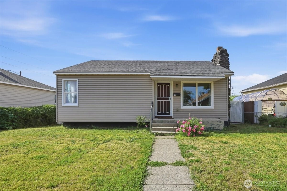 1324 E Kiernan Ave Spokane WA 99207