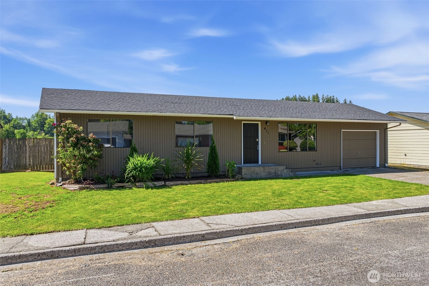 411 SE Brierwood Ct Castle Rock WA 98611
