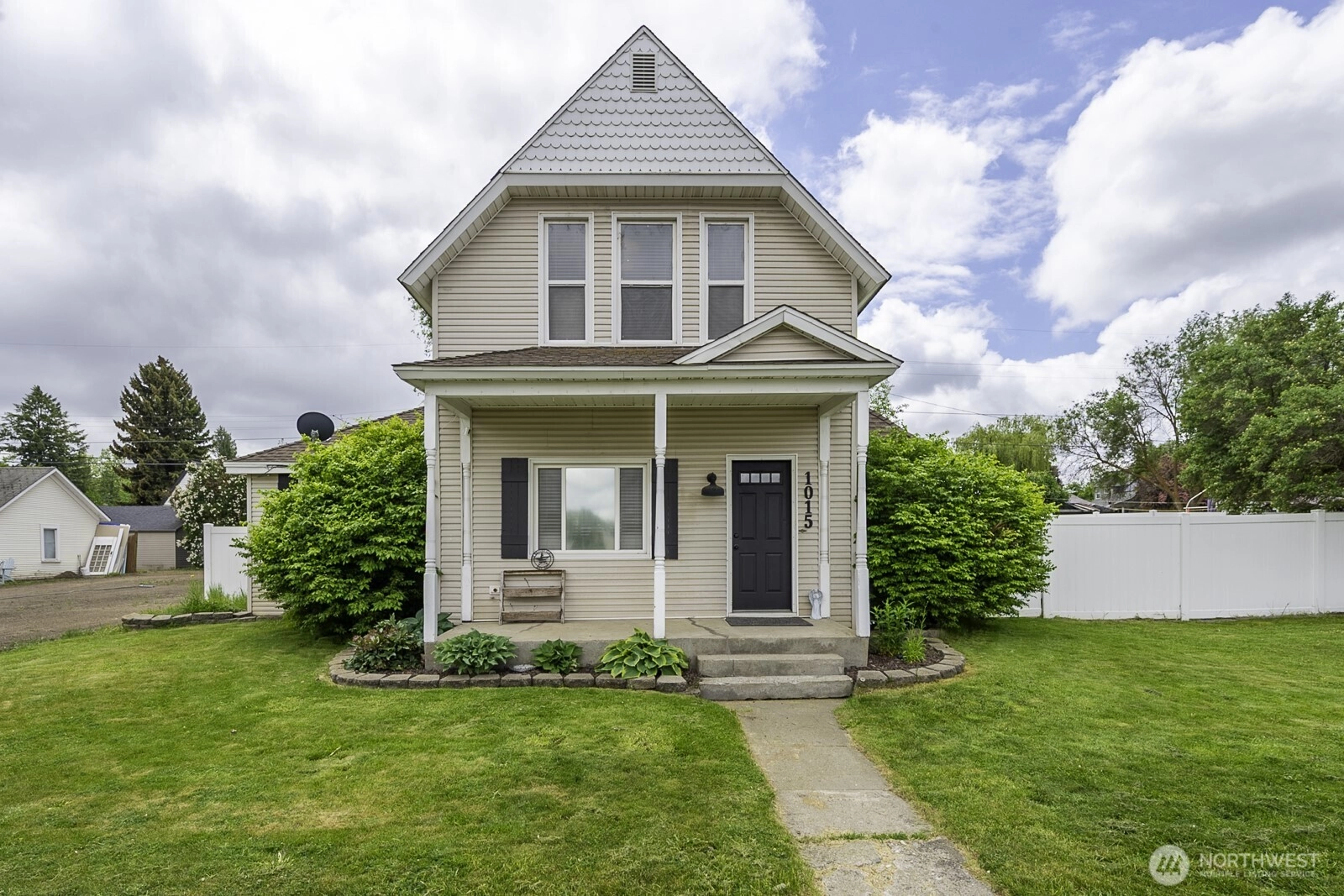 1015 Morgan St Unit  Davenport WA 99122