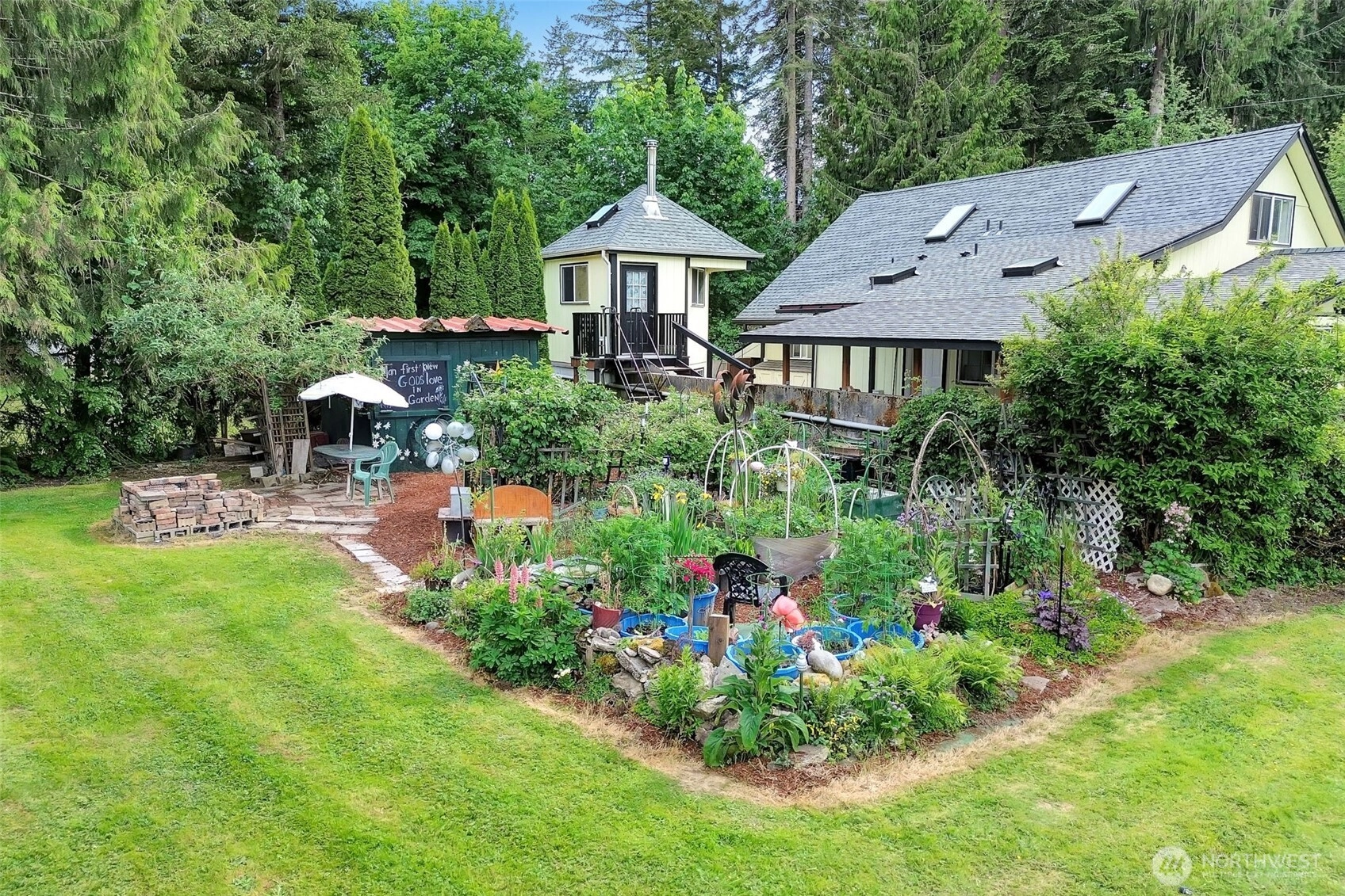 14902 Turner Rd SE Rainier WA 98576