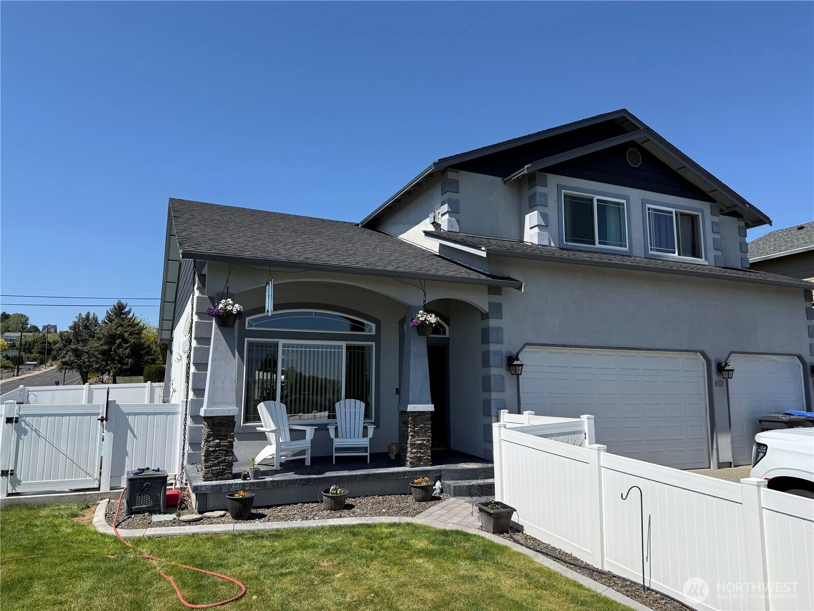 902 Blitz Ln Selah WA 98942