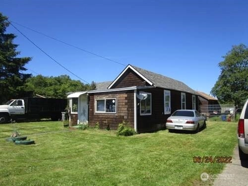 317 1st St Cosmopolis WA 98537