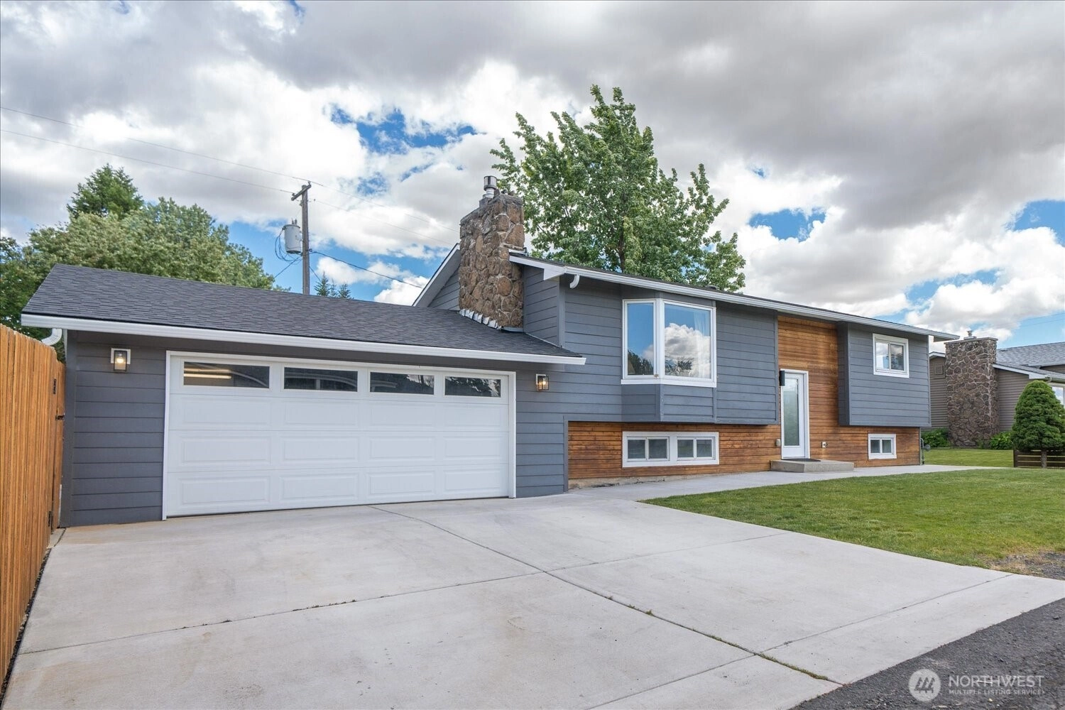 923 15th St Unit  Davenport WA 99122
