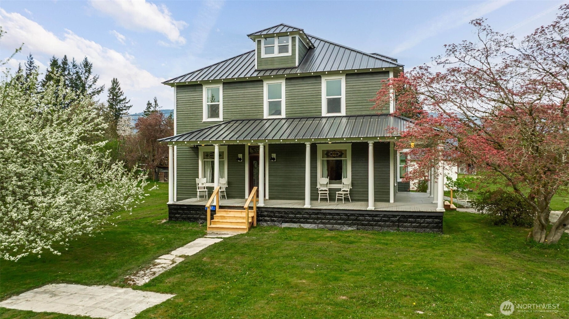 307 Maple St Hamilton WA 98255