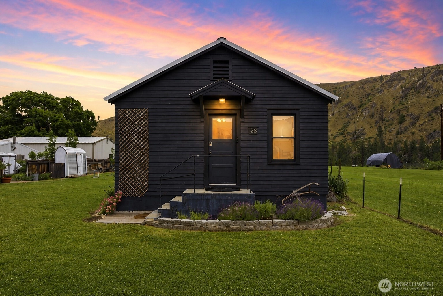 28 Main St Unit  Methow WA 98834