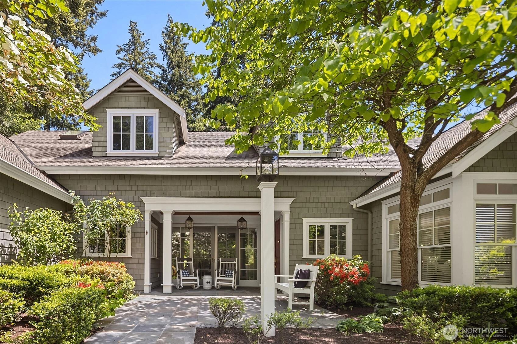 2720 105th Ave SE Beaux Arts Village WA 98004