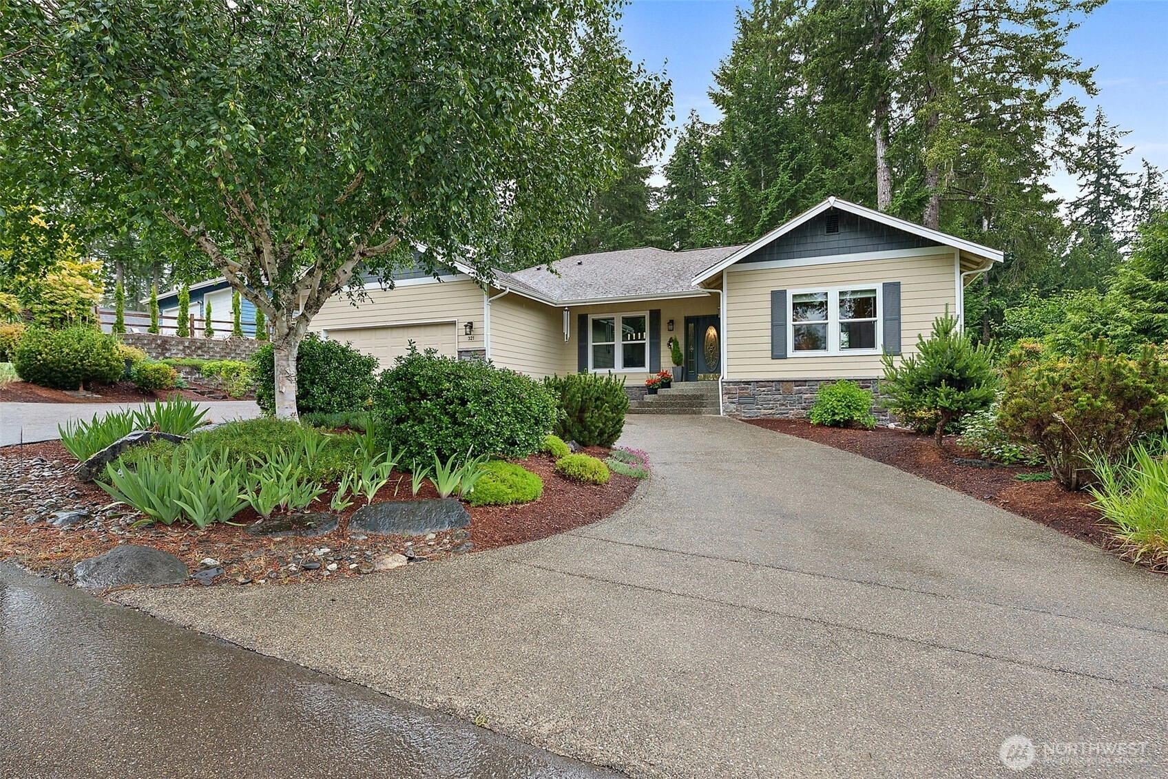 321 E Fairway Dr Allyn WA 98524