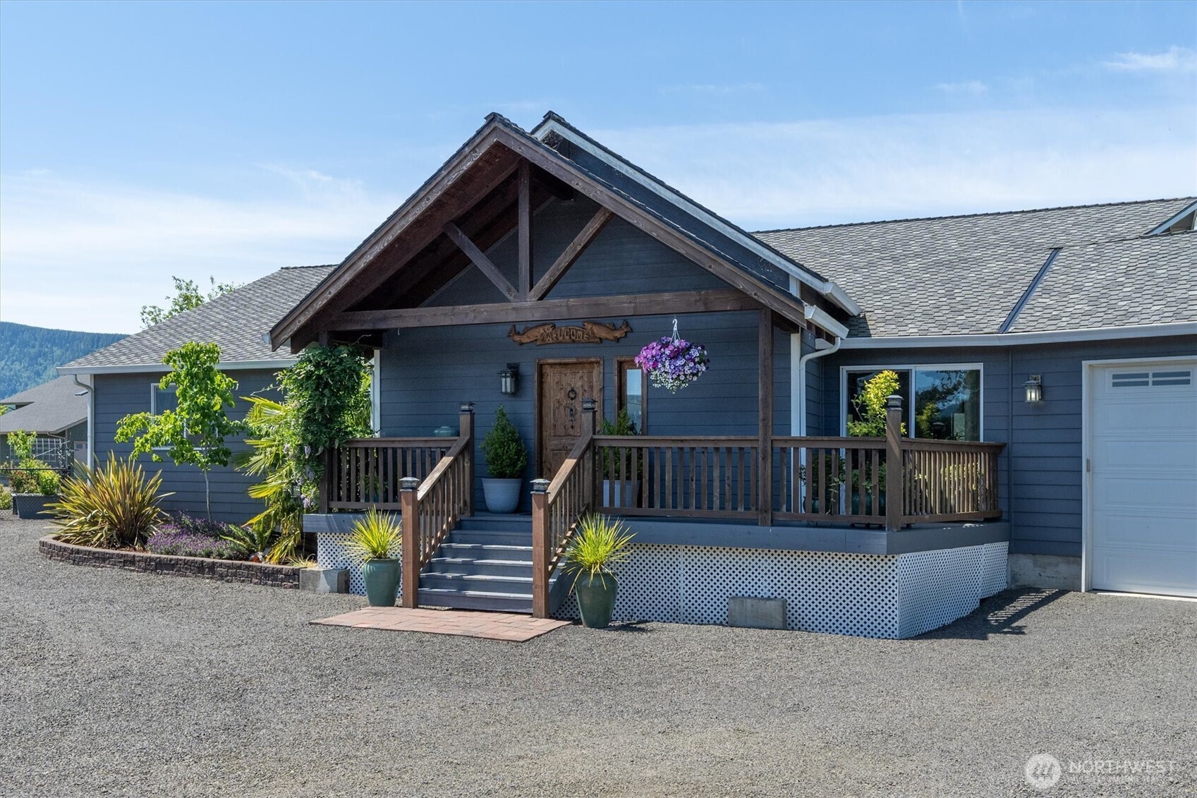 268 S Welcome Slough Rd Cathlamet WA 98612