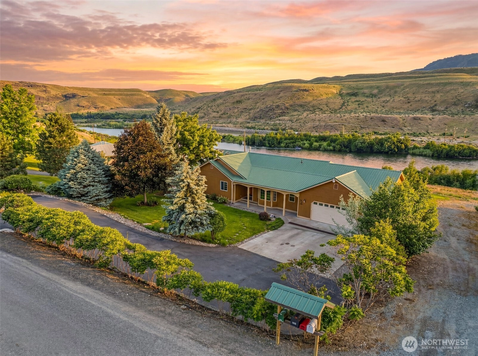 105 Bill Shaw Rd Pateros WA 98846