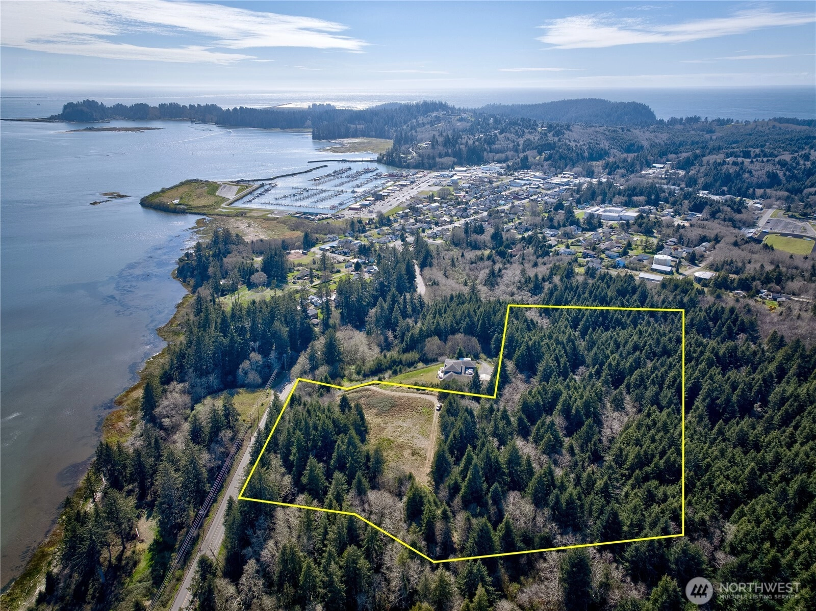 1740 State Route 101 Ilwaco WA 98624