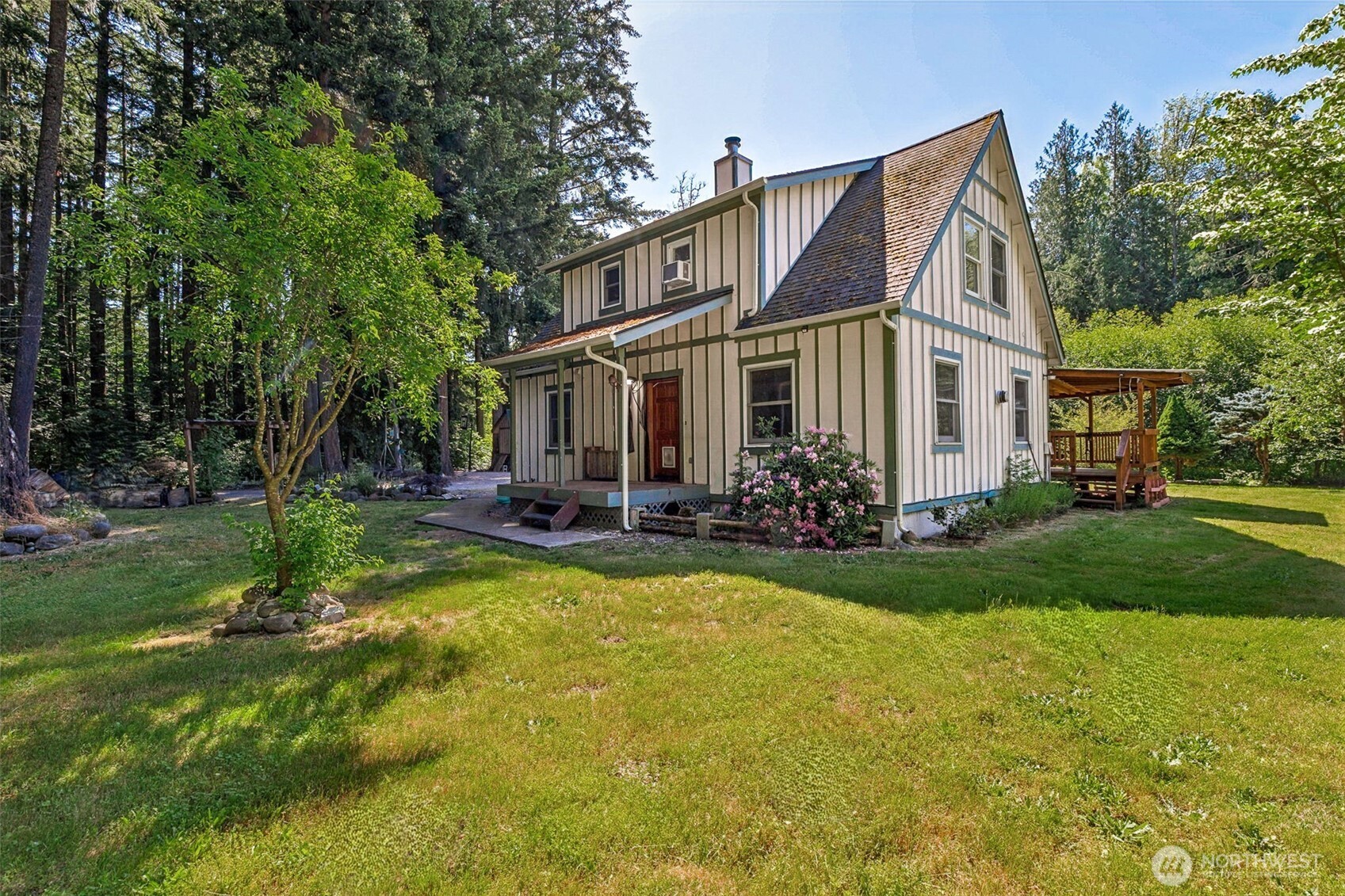 15711 Vail Cut Off Rd SE Rainier WA 98576