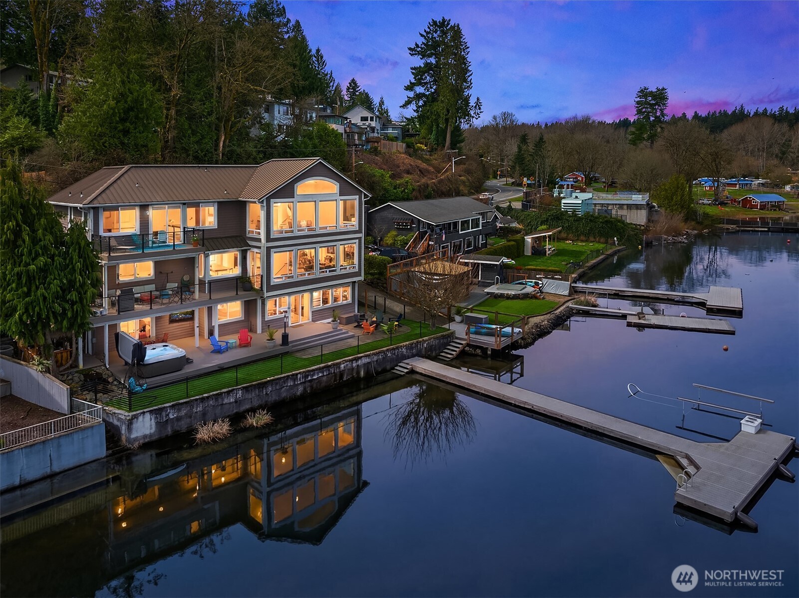 3828 W Lake Sammamish Pkwy SE Bellevue WA 98008