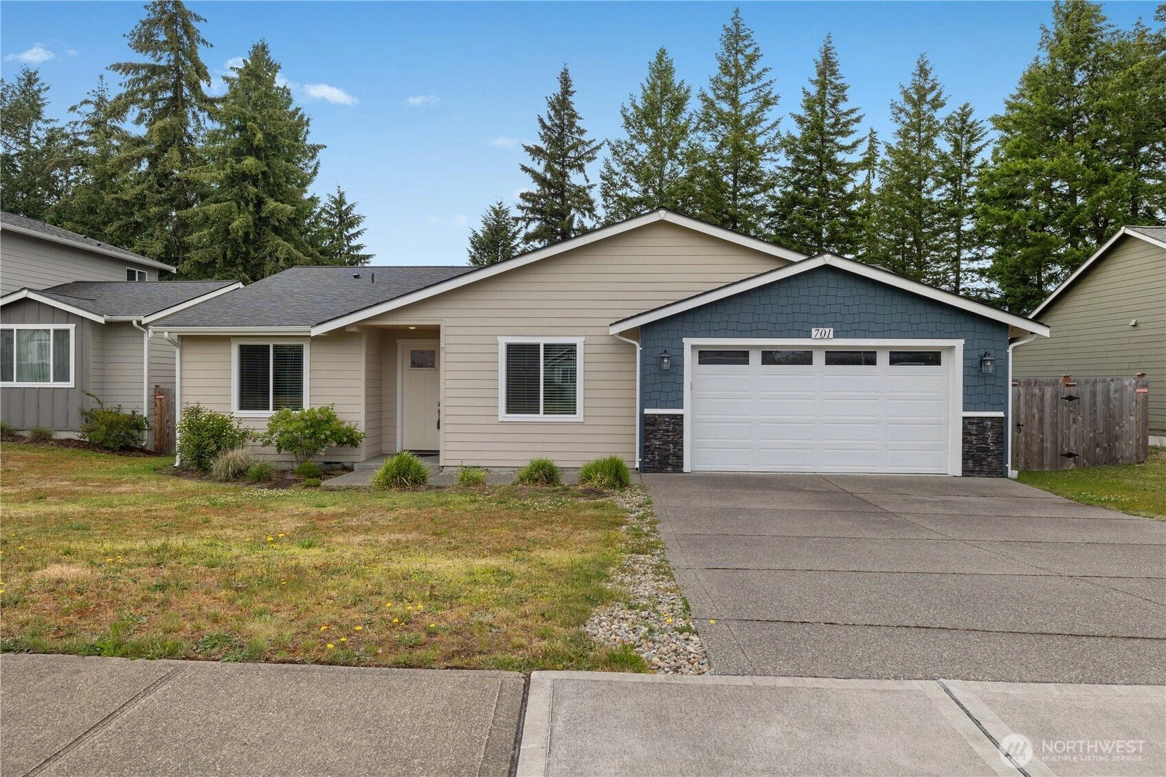 701 Myers St SE Rainier WA 98576