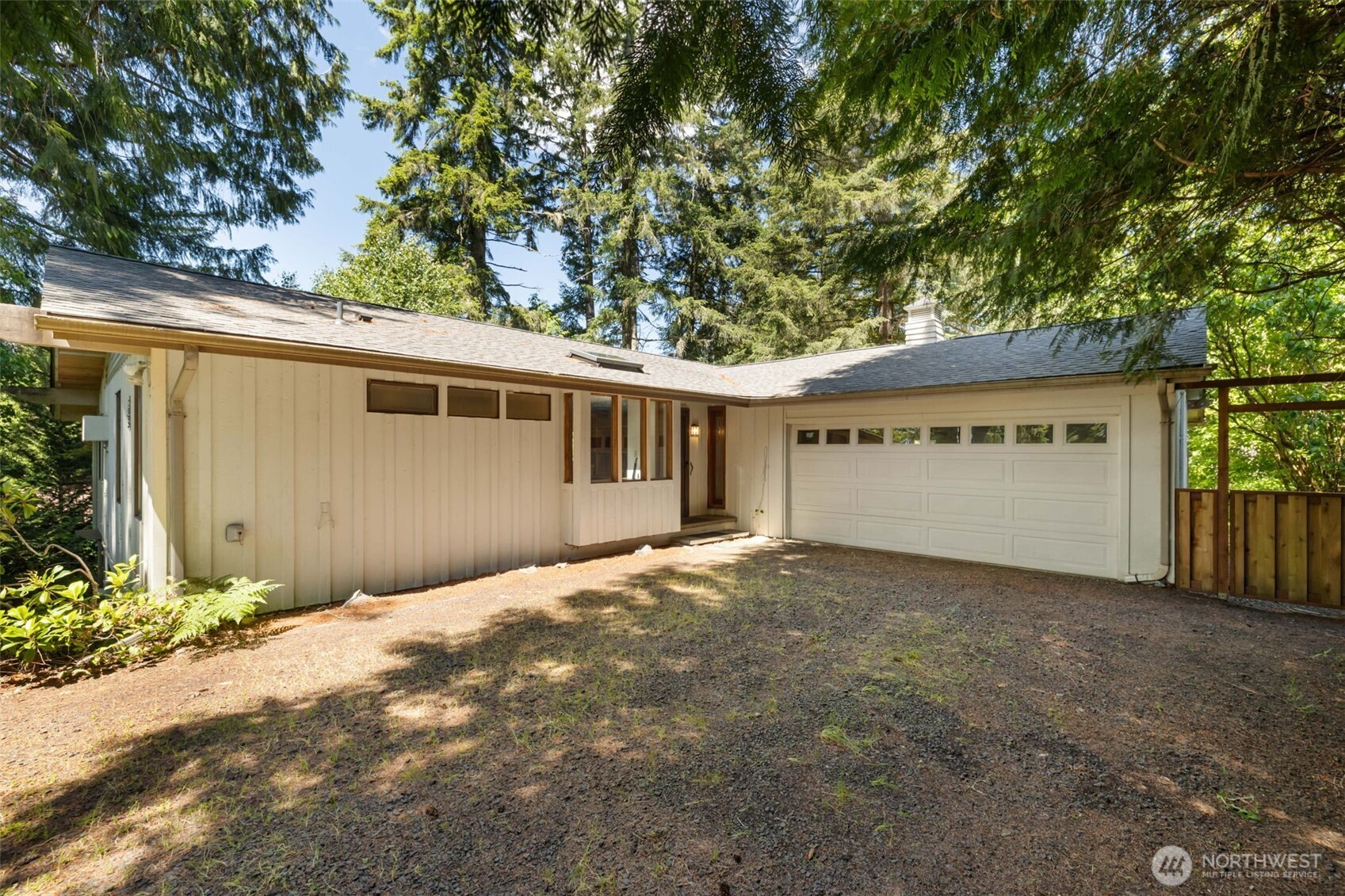 31 E Village View Dr Unit  Allyn WA 98524