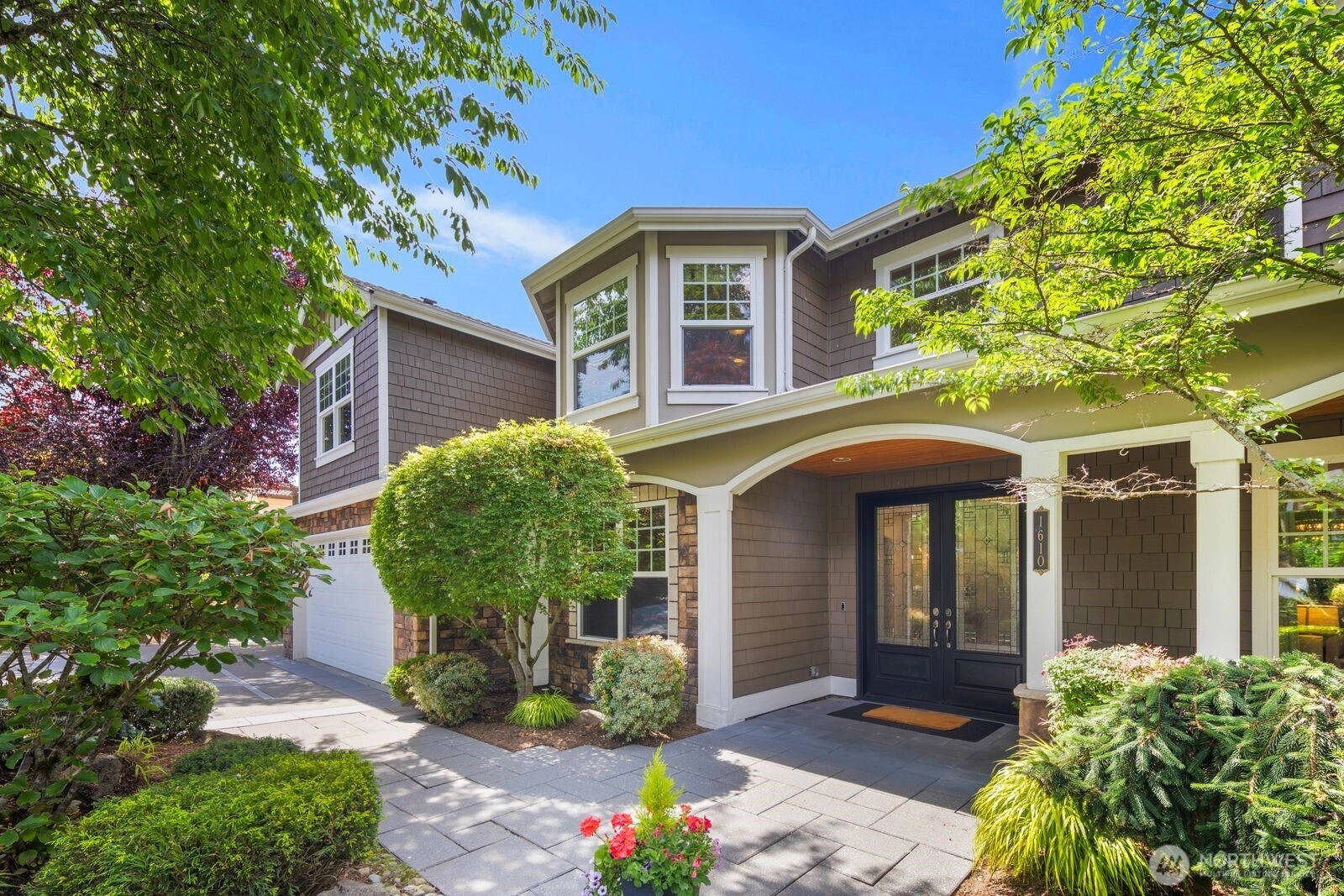 1610 8th St W Unit  Kirkland WA 98033