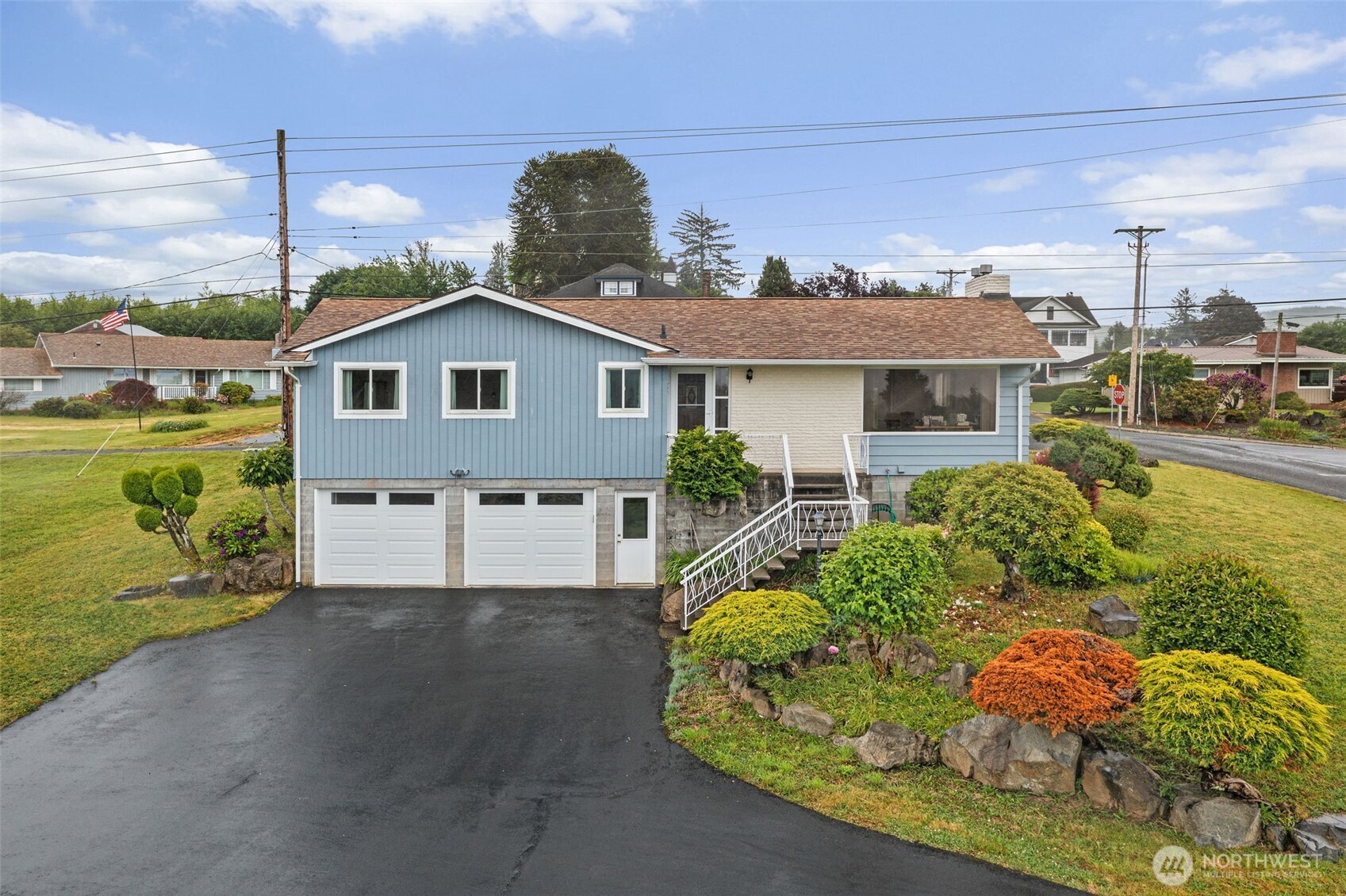 209 Harrison St South Bend WA 98586