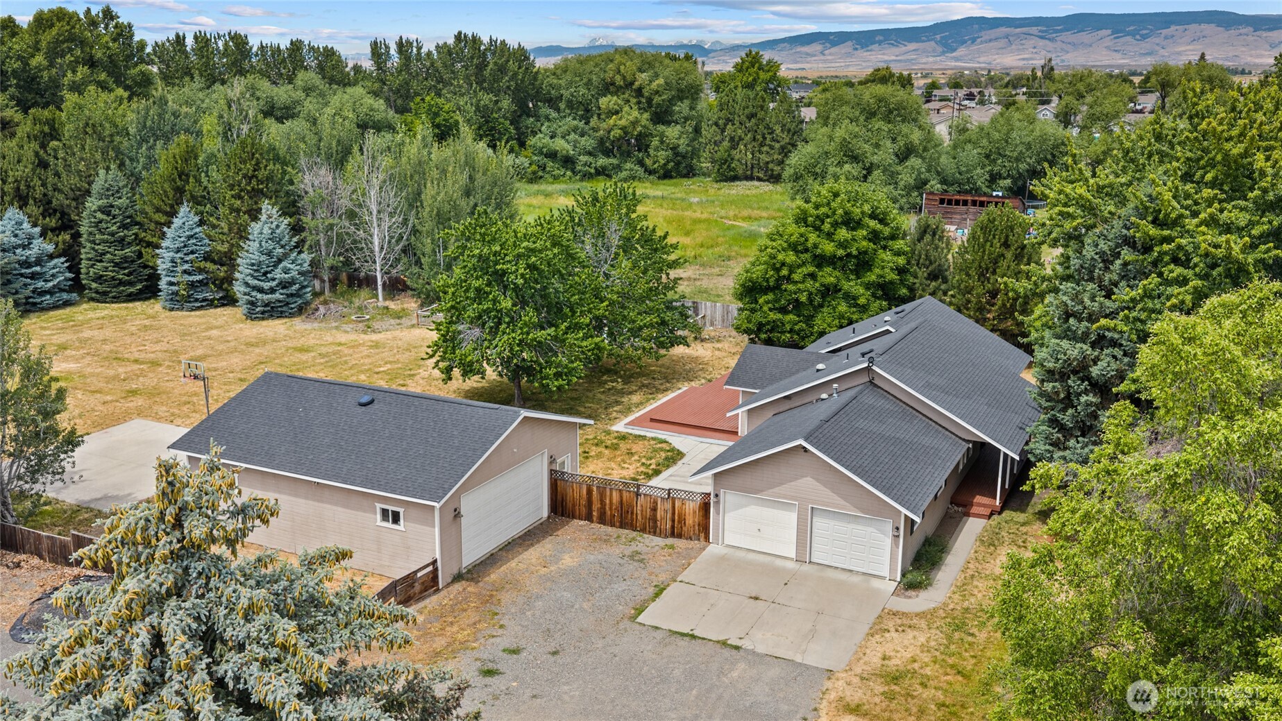 611 E Kyllo Rd Unit  Ellensburg WA 98926