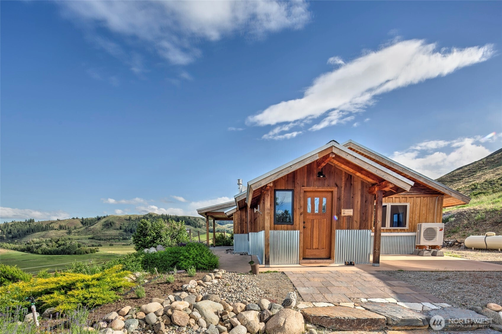 14 Patterson Lake Rd Winthrop WA 98862