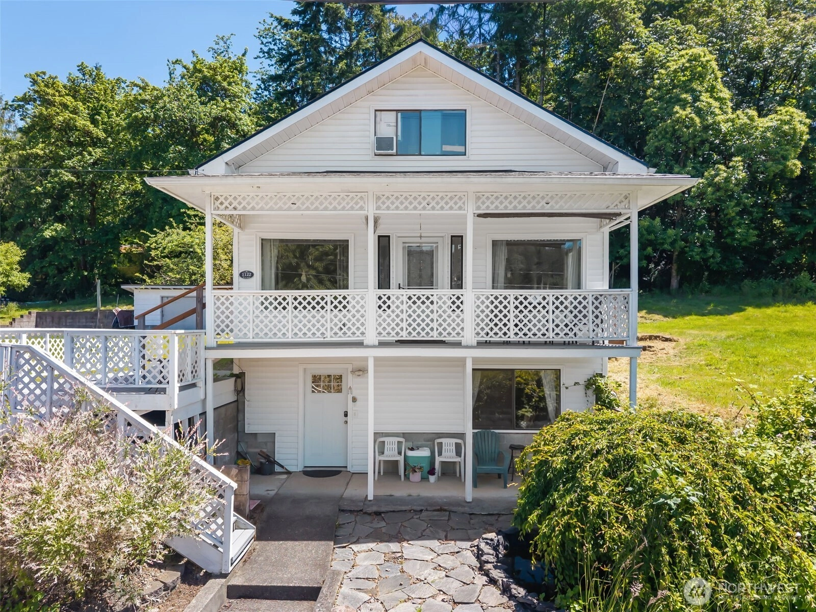 1122 SE 1st St Winlock WA 98596
