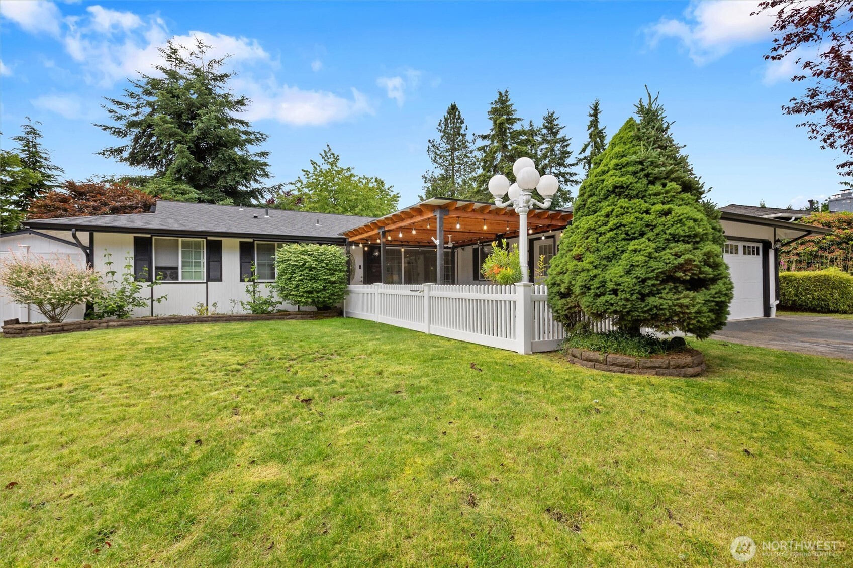 7624 141st Ave NE Redmond WA 98052