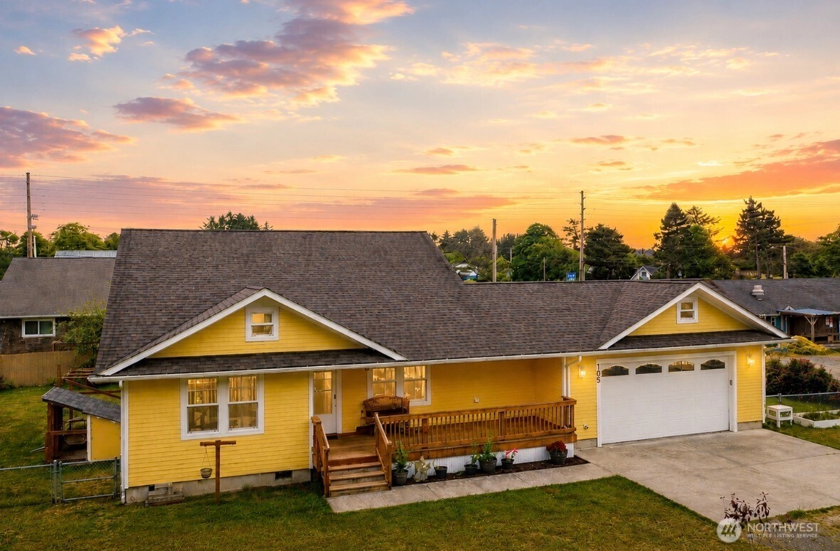 105 22nd St NE Long Beach WA 98631