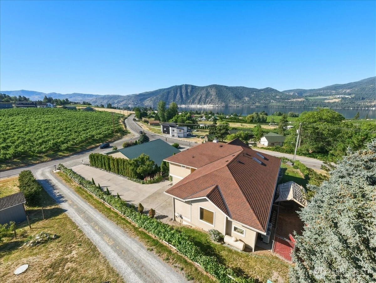 22 Washington St Manson WA 98831
