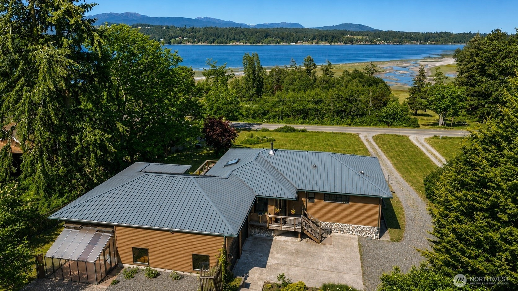 61 Robbins Rd Nordland WA 98358