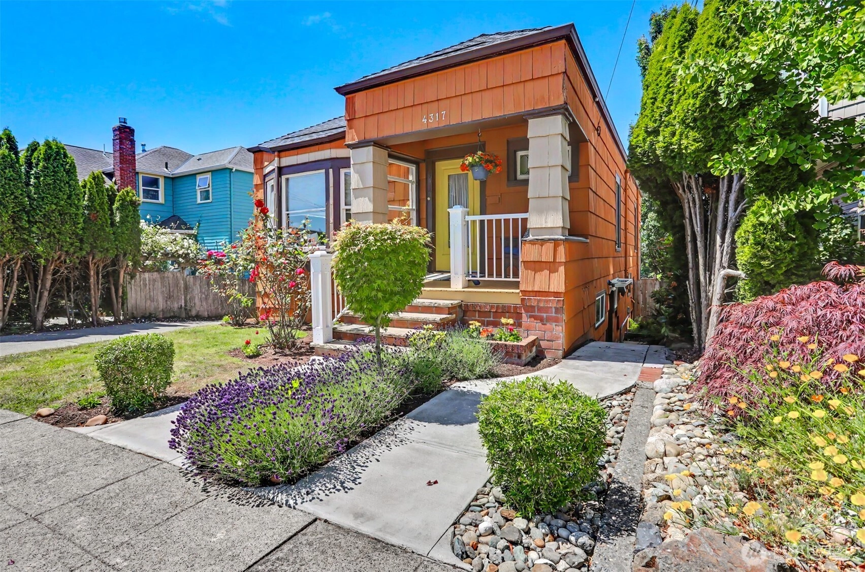 4317 Phinney Ave N Seattle WA 98103