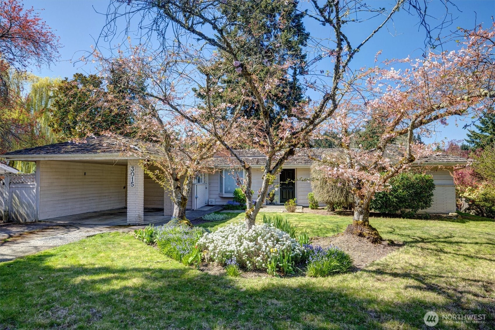3015 Hunts Point Cir Unit  Hunts Point WA 98004