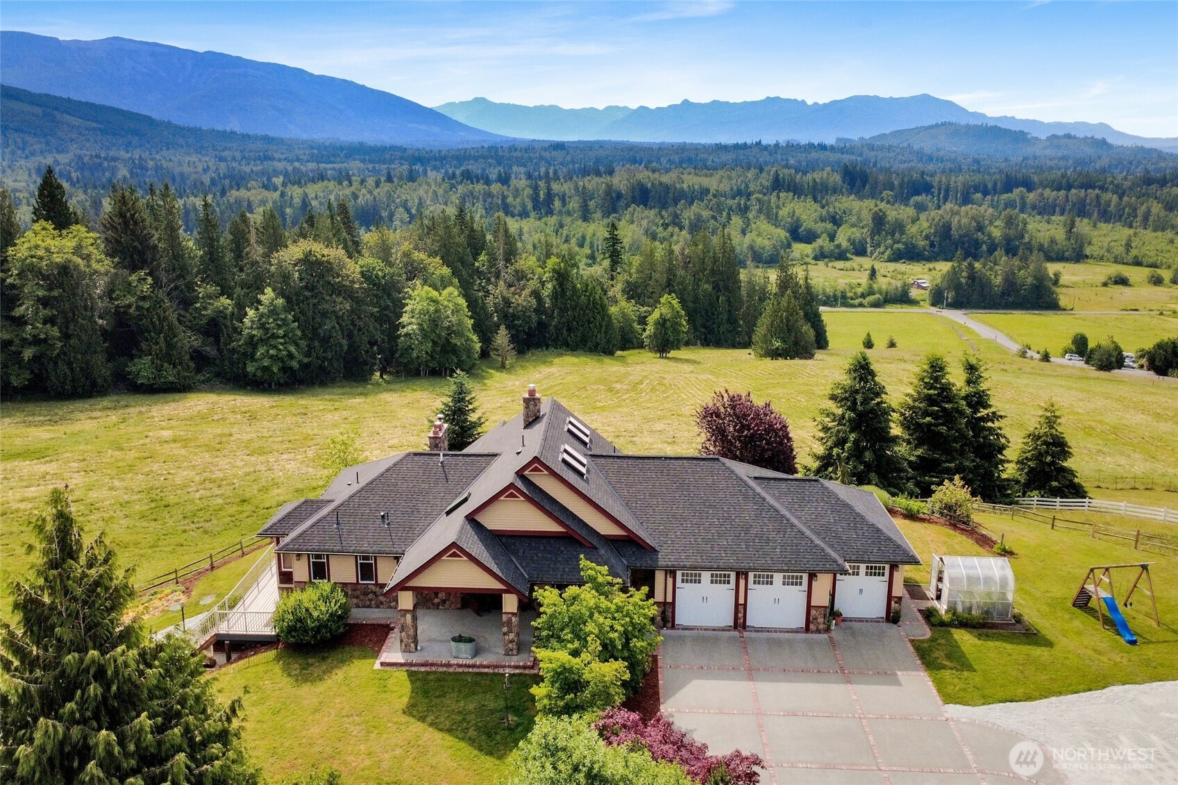 18077 Fox Hollow Ln Bow WA 98232