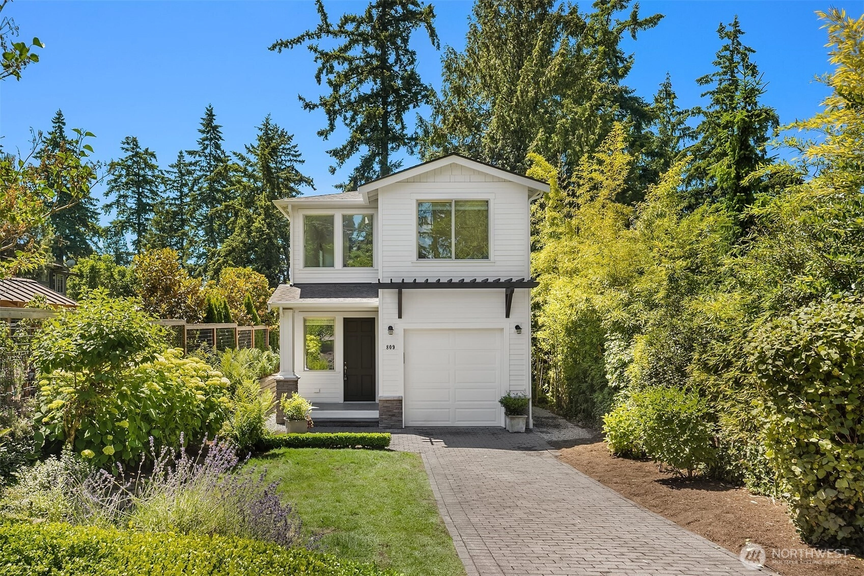 809 16th Ave W Kirkland WA 98033