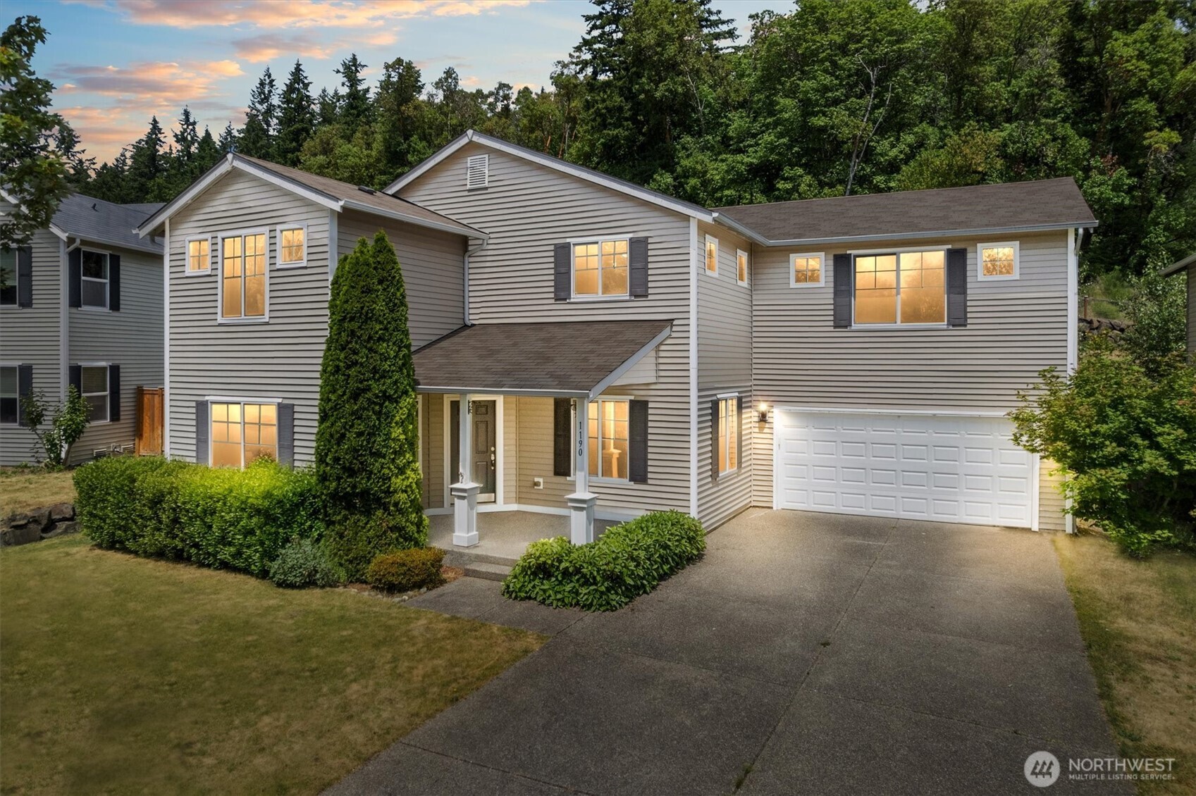 1190 Swan Loop DuPont WA 98327
