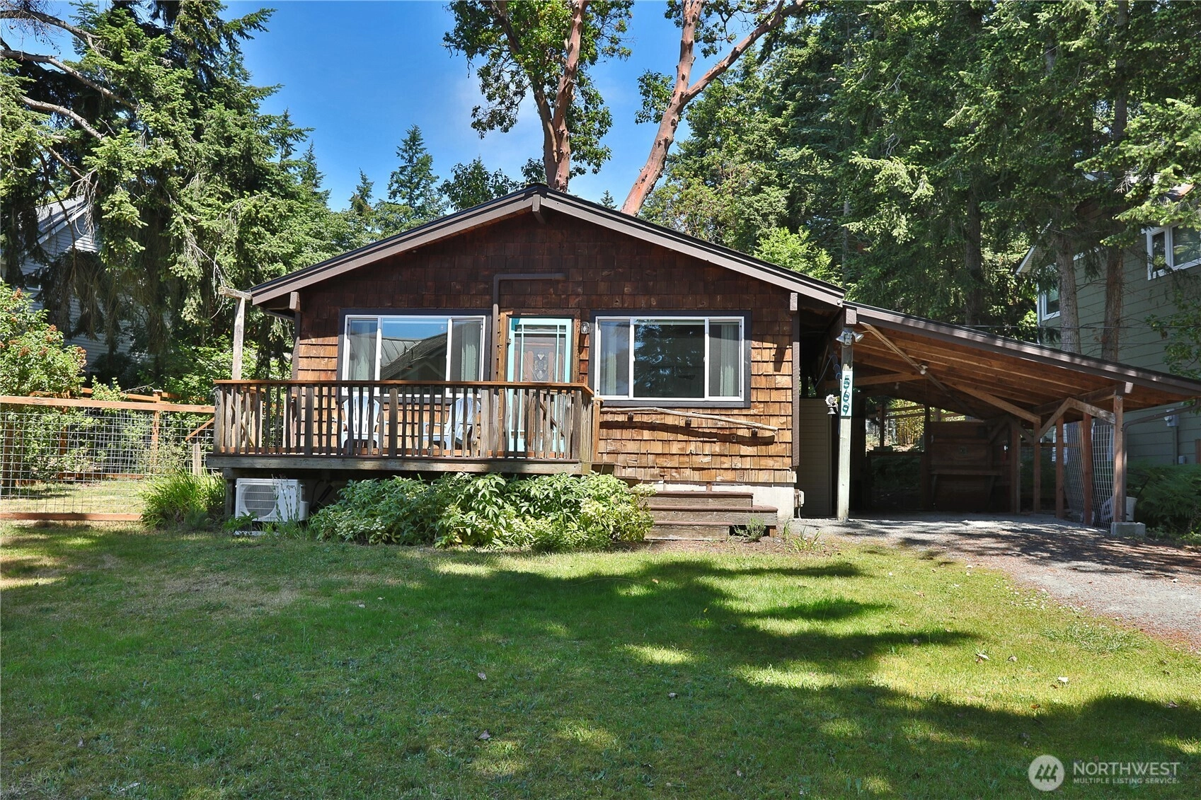 569 Otter Way Freeland WA 98249