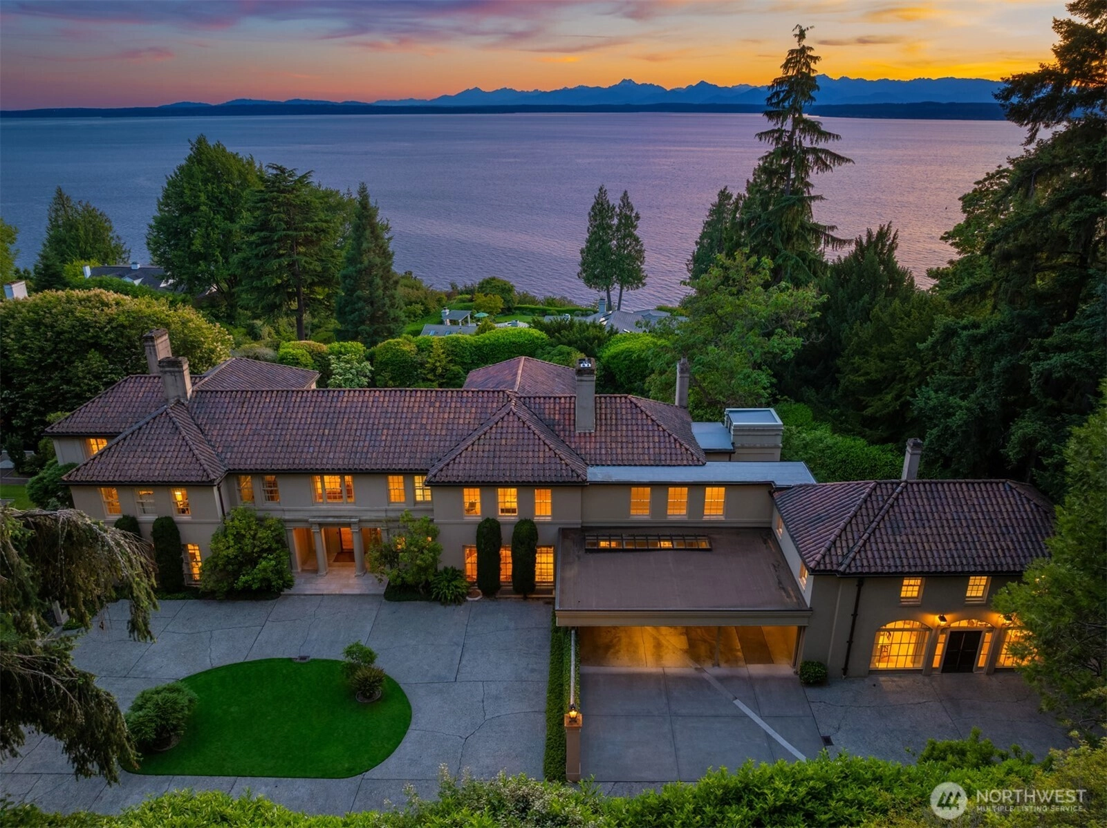 49 NW Cherry Loop Shoreline WA 98177