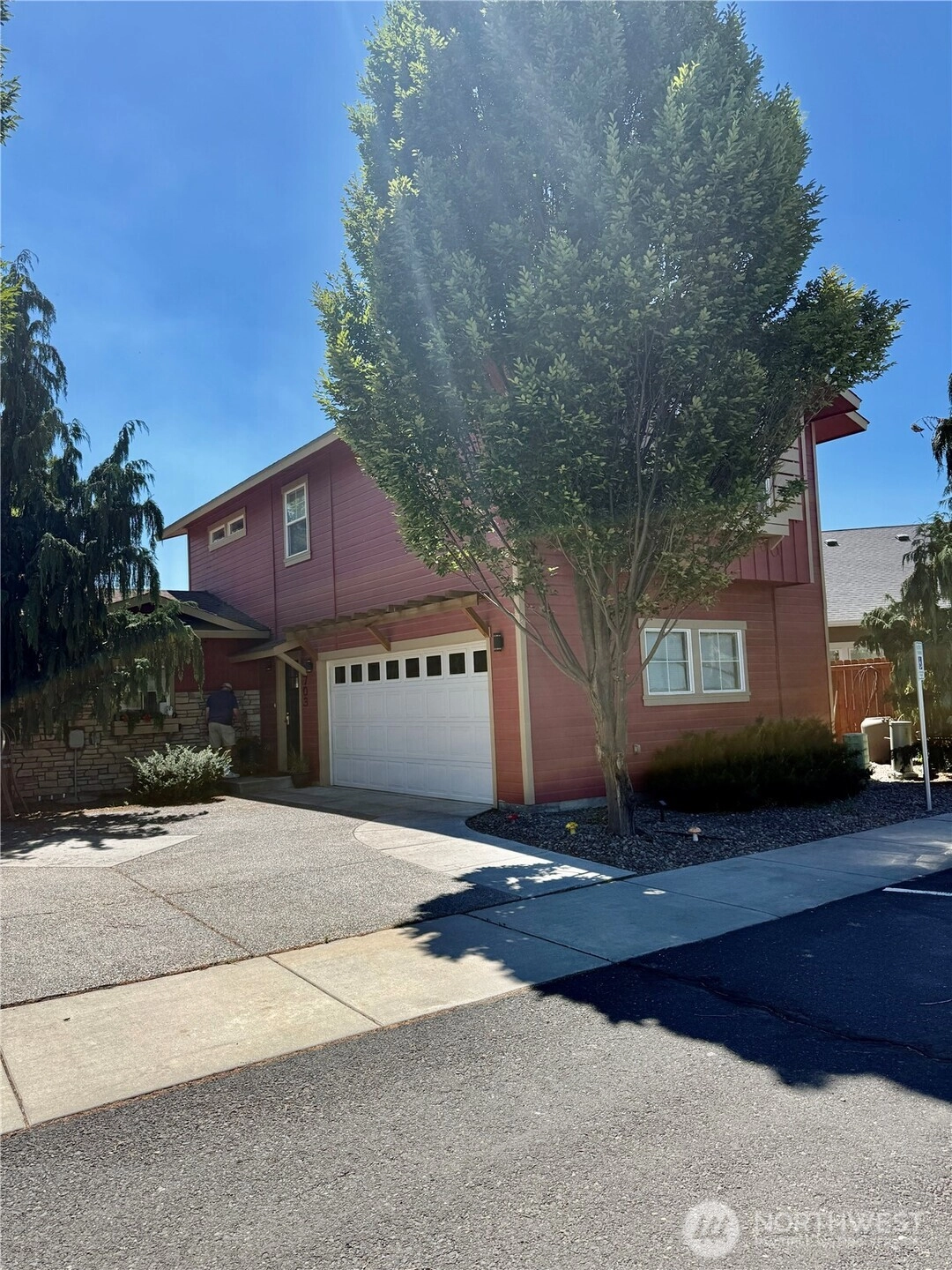703 Fountain Blvd Zillah WA 98953